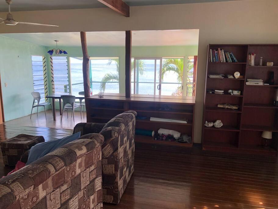 Limericks By The Sea Savusavu Exterior foto